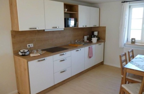 Eckartsberg Apartment | Vacation apartment Mühlenhof with pet - Ferienwohnungen Mühlenhof