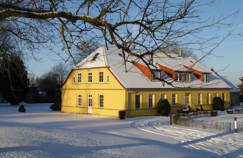 Gingst Apartment | Vacation apartment/apartment for 4 guests with 86m² in Gingst (117018)