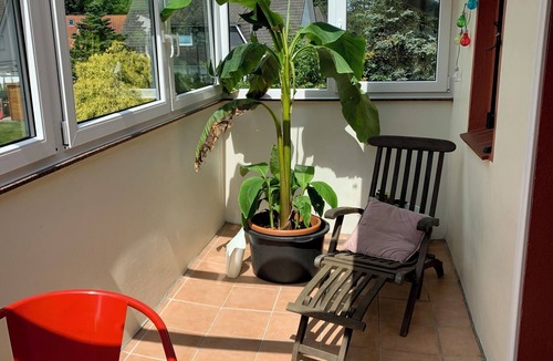 Schiffdorferdamm Apartment | Vacation apartment with conservatory in Bremerhaven