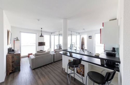 Mitte-Sud Apartment | Vacation apartment Hafenblick. Elegant and modern,
