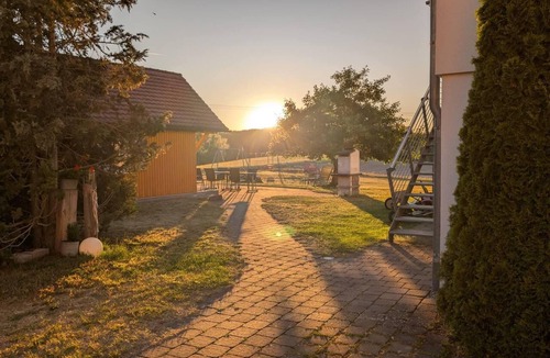 Absberg Apartment | Vacation apartment Luise with 2 bedrooms
