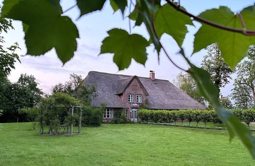 Toenning Cottage | Vacation apartment "Marsch" - Katharinenhof