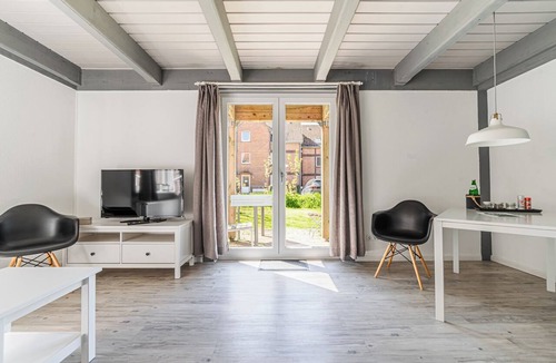 Ostersiel Apartment | Vacation apartment 'Meeresrauschen' - comfortable and central