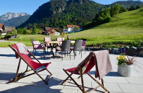Rofleuten Bed & Breakfast | Vacation apartment Waldglück - Guesthouse Sonnenplatzerl