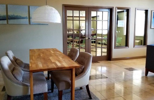 Castle Rock House | Vacation Day Is Always A Great Idea! Close to Douglas County Fairgrounds