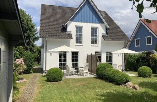 Zingst House | Vacation home for 6 guests with 90m² in Ostseeheilbad Zingst (21890)