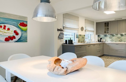 Timmendorfer Strand House | Vacation home for 9 guests with 200m² in Timmendorfer Strand (303871)