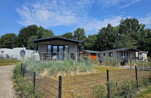 Gronenberg House | Vacation home "Beachhouse" with air conditioning, fenced property
