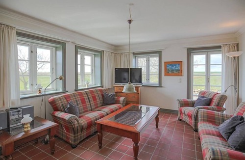 West Husum House | Vacation home Reethus Jan in Husum for up to 4 people