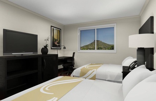 Castle Rock House | Vacation Starts Here! 3 Convenient units, Dining, Near Plum Creek Golf Course
