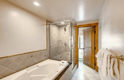 Vail Hotel | Vail Mountain Retreat w/Gym Access | 0.8 mi to Adventure Ridge