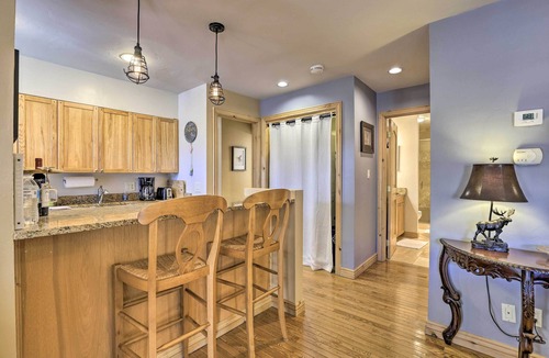 Vail Condo | Vail Ski Condo w/Mtn Views & Shuttle Service!