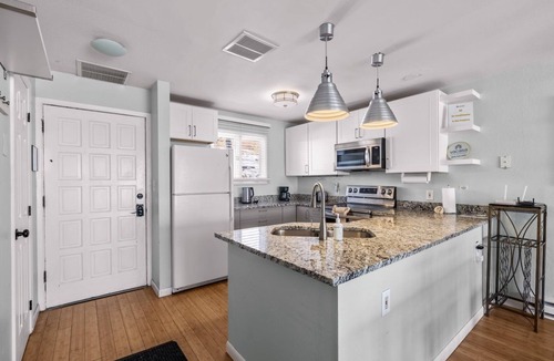Vail Condo | Vail View Condo - Close to Village & Dog Friendly