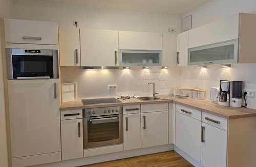 Alt Gaarz Apartment | Very cozy 2-room vacation apartment with terrace, 300 m to the beach.