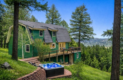 Evergreen House | Views, Hot Tub, Skee-ball, Pool Table, Disc-golf, Trail Access on Property!