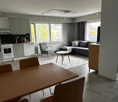 Sievi Apartment | Viihtyisä esteetön saunallinen asunto entisellä paloasemalla