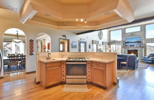 Blue River House | Viking Vista Retreat Luxury Home: Great Views