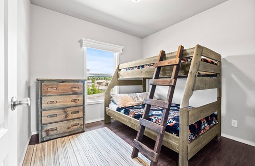 Leadville Apartment | Villa at Treeline with Hot Tub