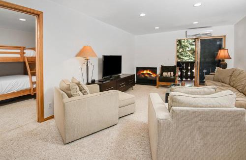Vail Apartment | Villa Cortina 120