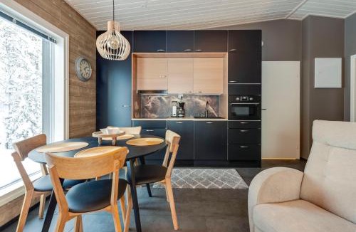 Rukatunturi Ski Chalet | Villa Karhukoto Ruka center 3,5 km Incl WiFi, AC, Fireplace, Sauna
