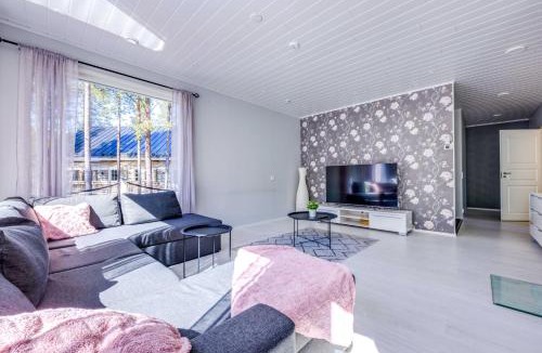 Kalajoki Apartment | Villa Karhunkääpä Incl WiFi, AC, Sauna, Terrace