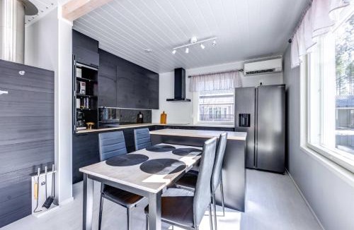Kalajoki Apartment | Villa Karhunkääpä Incl WiFi, AC, Sauna, Terrace
