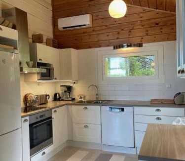 Nilsia House | Villa Valkeinen