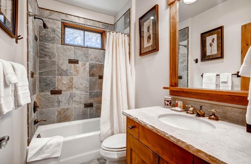 Village Walk Apartment | Village Walk 59