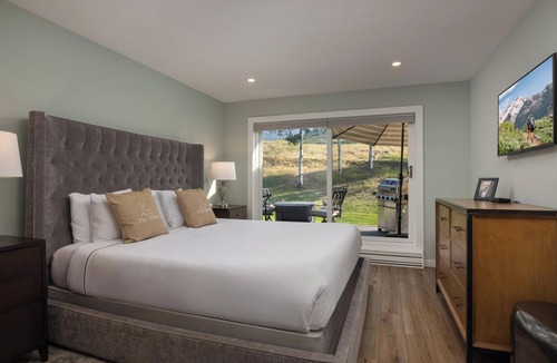 Snowmass Village Condo | Villas at Snowmass Club - 1104 ~ Snowmass Club Access ~