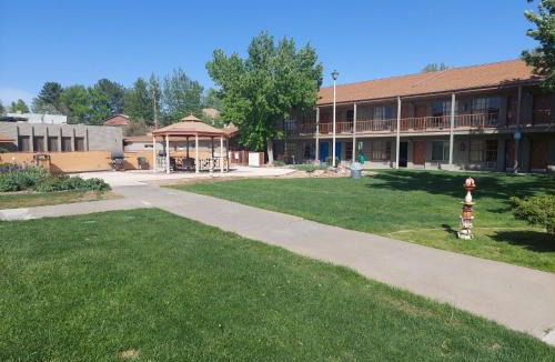 Grand Junction Hotel | Ville 718