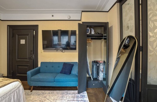 Central New York City Apartment | Vintage 2BR at the Historic Mansfield Residence