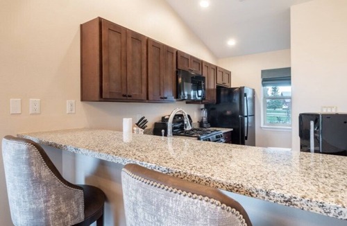 Pagosa Springs Condo | Voracious Club Wyndham Pagosa, 2 Bedroom Deluxe Suite