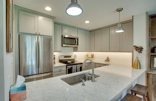Avon Condo | Walk to Beaver Creek Shuttle! Avon Condo w/Deck