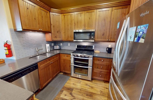 Silverthorne Condo | Walk to Dining, Shops, Events, Theater, Weddings! Near Rec Center Pool
