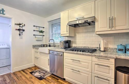 Littleton House | Walk to Dtwn Littleton: Updated Pet-Friendly Home