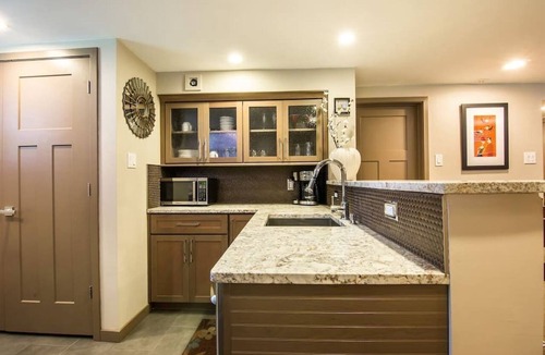 Highland Apartment | Walk to everything in Hip Historic Highlands/LoHi