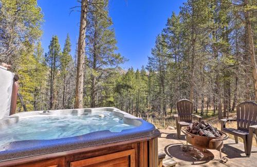 Copper Mountain Villa | Walk to Lift: Luxe Villa w/Hot Tub in Copper Mtn