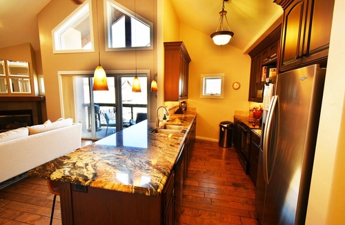 Keystone Condo | Walk to Peru Lift Heated Garage Pool & Hot Tub Family Condo Sleeps 8