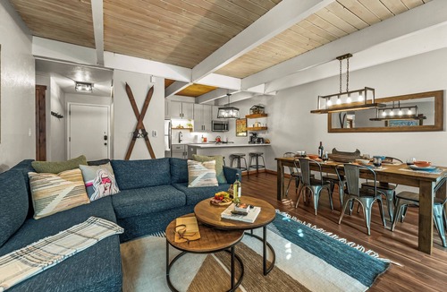 Warrior's Mark Condo | Walk to Ski Lift, Town, & Hikes. Pool & Four Hot Tubs, Mtn Modern, Free Parking!