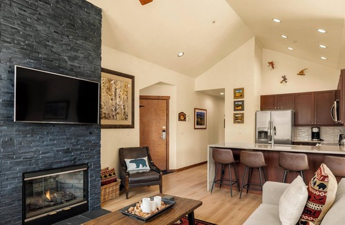 Historic District Condo | Walk to Town/Lifts. Mtn View. Pool, Hot Tubs.