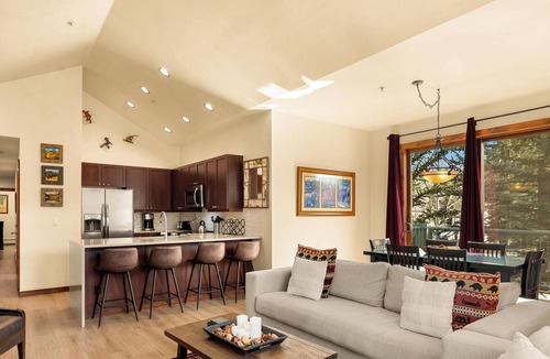 Historic District Condo | Walk to Town/Lifts. Mtn View. Pool, Hot Tubs.