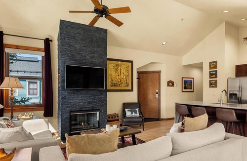 Historic District Condo | Walk to Town/Lifts. Mtn View. Pool, Hot Tubs.