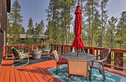 Frisco Cabin | Walk to Town: Updated Frisco Cabin w/2 Decks!