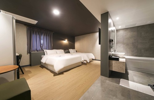 Cheonan Hotel | WALL Hotel