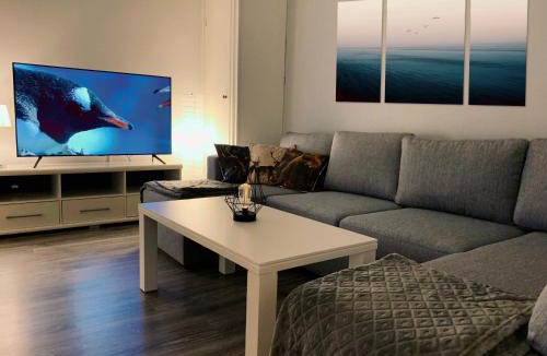 Reittio Apartment | Wanha Koulu Tahko Onnela, 4mh, Palju, Sauna, Tupakeittiö, Wifi, Liikuntasali, RinteetSpaRavintola 6km, Lemmikit OK, Edukas