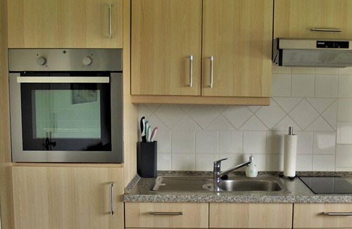 Fedderswarf Apartment | Wattwurm – shared Washing machine, use of garden, 2 floors, barbecue, parking