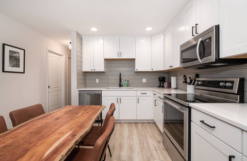 Steamboat Springs Condo | Weekly Discount Special—Hot Tub, Private Garage, Free Bus Access & Remodeled Retreat
