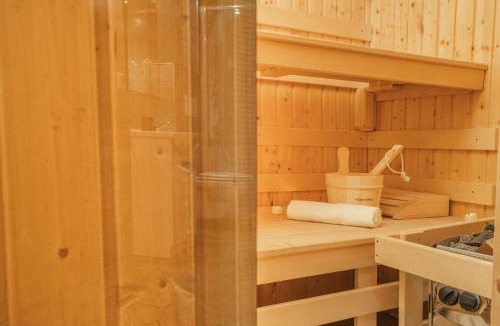 Prague 5 Apartment | Wellness studio! Finnish sauna, Whirlpool, Gym & more!