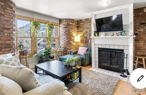 Lower Arapahoe House | West Pearl St Townhome