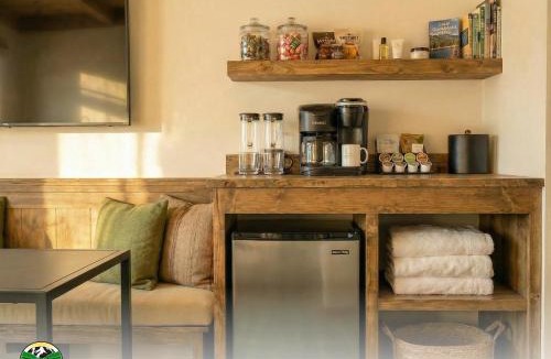 Grand Lake Hotel | Western Riviera Lakeside Lodging
